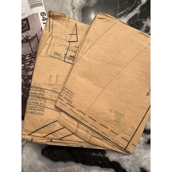 McCalls Vintage Cover Essentials for Chair Covers Futon Covers and Shirred Panel - Picture 7 of 8